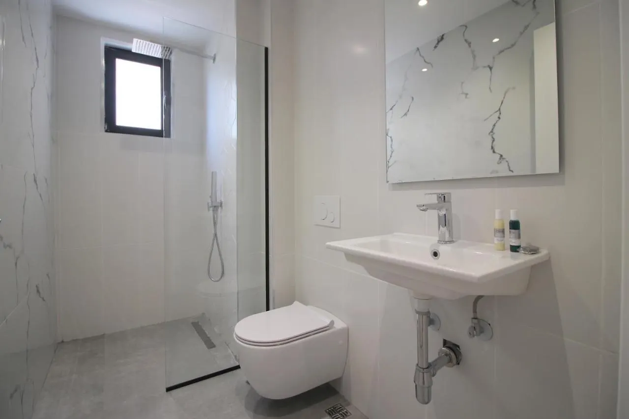 Hotel Qurku 2 Sarandë 0*,
